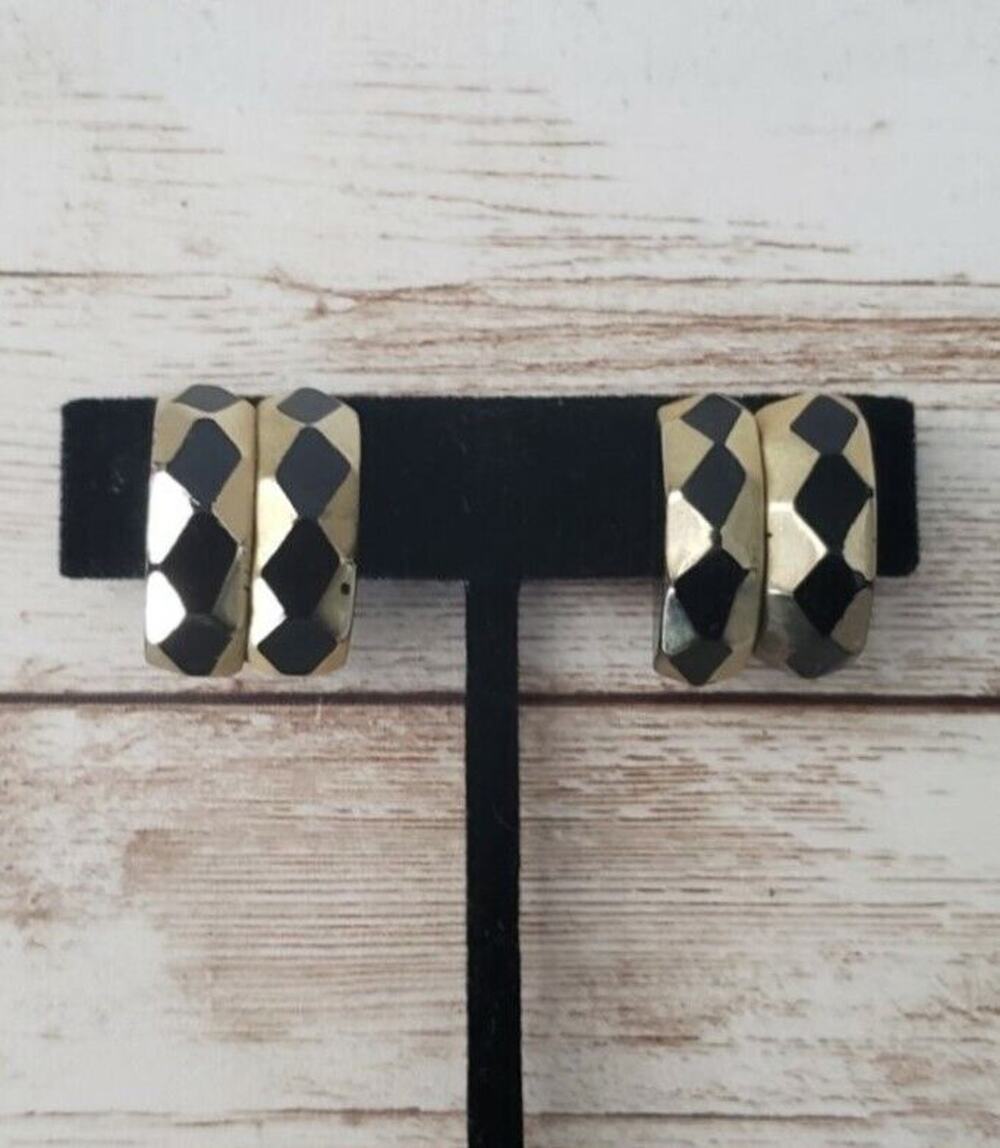Vintage Clip On Earrings - Unusual Black & Gold Tone Diamond Pattern Design
